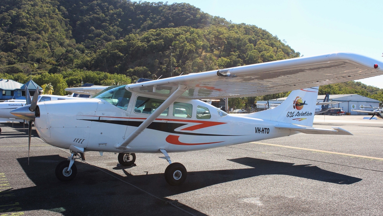 Cairns scenic flight aircraft. Cessna 206 operated by GSL Aviation